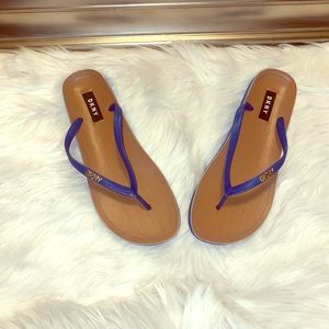 DKNY Flip Flops